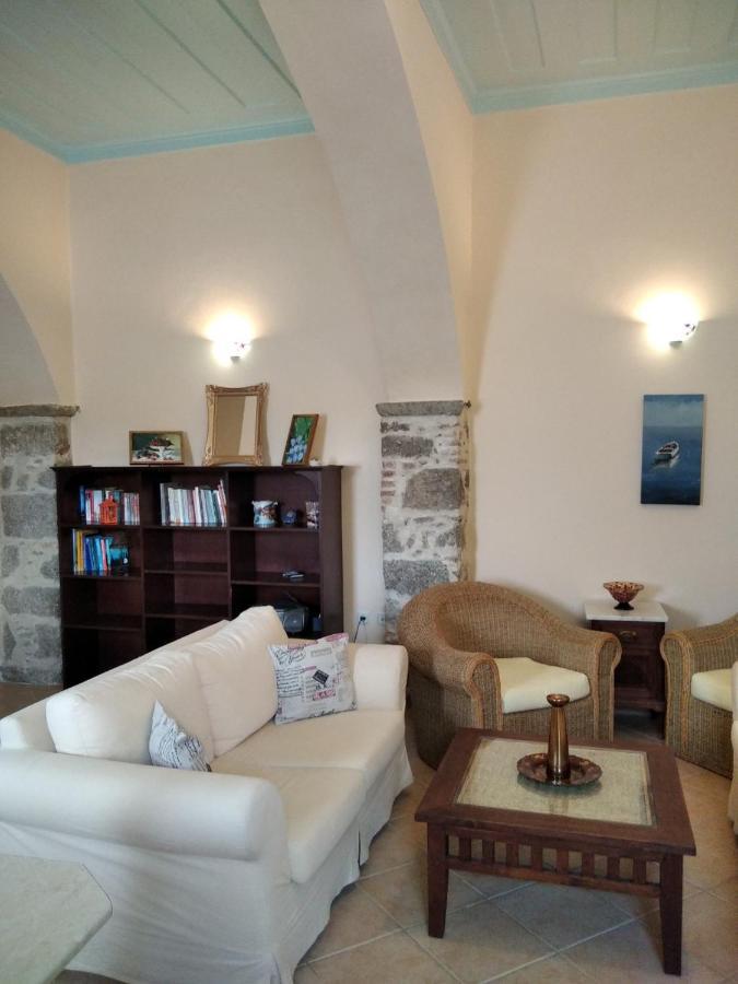Apartment Gialos Symi Exteriör bild