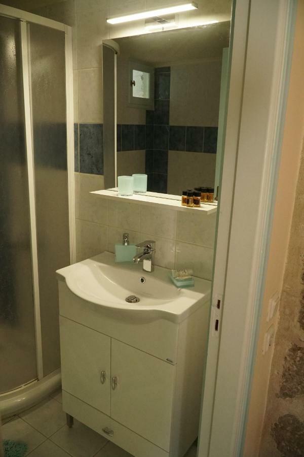 Apartment Gialos Symi Exteriör bild